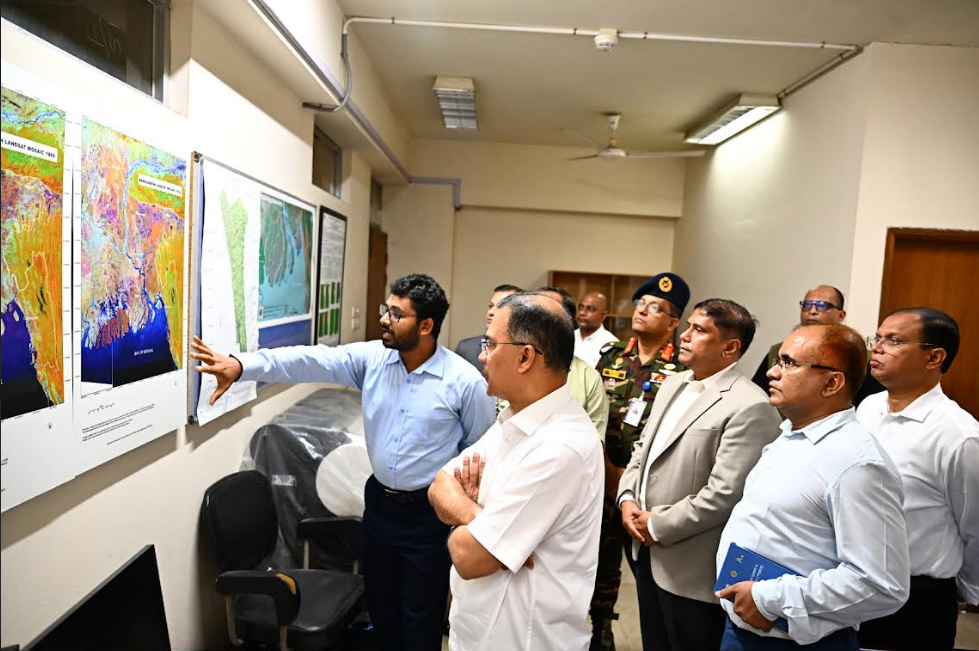 আগারগাঁওয়ে বাংলাদেশ মহাকাশ গবেষণা ও দূর অনুধাবন প্রতিষ্ঠান (স্পারসো) পরিদর্শন করেছেন প্রধানমন্ত্রী